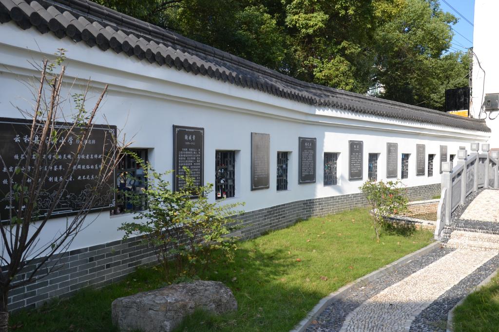 小學(xué)校園文化建設(shè)和校園文化內(nèi)在設(shè)計方向